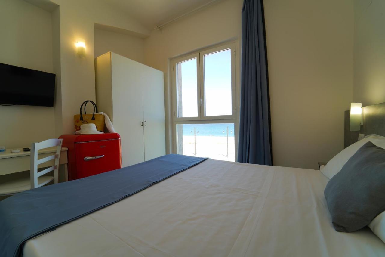Hotel Rivabella دافولي المظهر الخارجي الصورة
