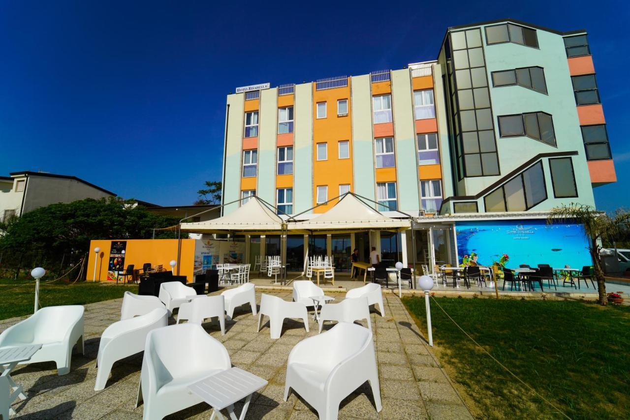 Hotel Rivabella دافولي المظهر الخارجي الصورة